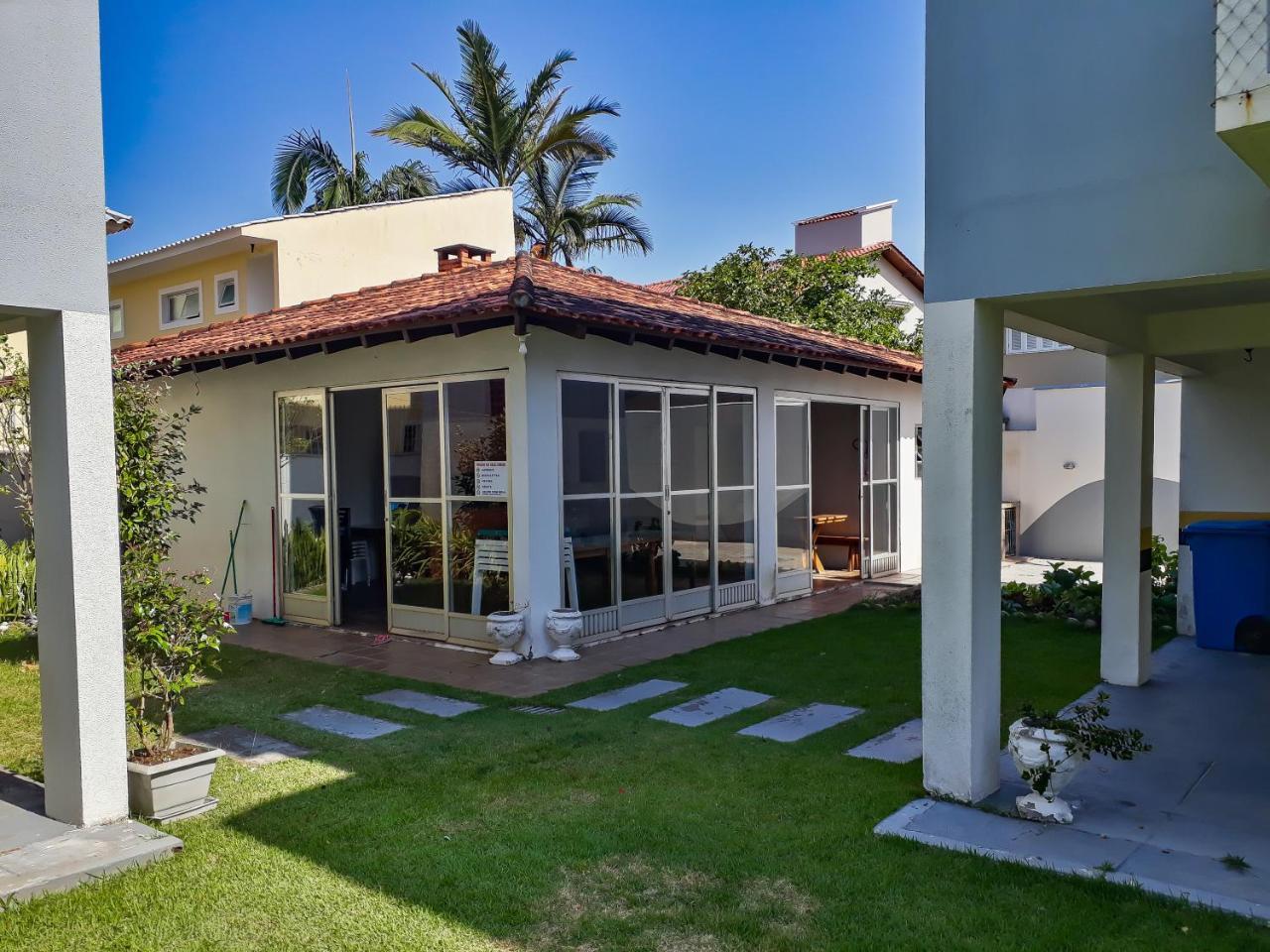 Apto A 70 Metros Da Praia, Piscina, 03 Ar Condicionados, Vaga De Garagem Florianópolis Exterior foto